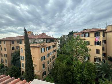 PIAZZA CRATI SALE - SPACIOUS APARTMENT