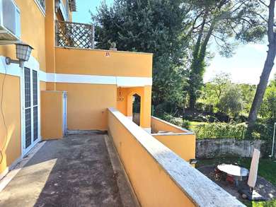 GROTTAROSSA, APPARTAMENTO IN VILLA