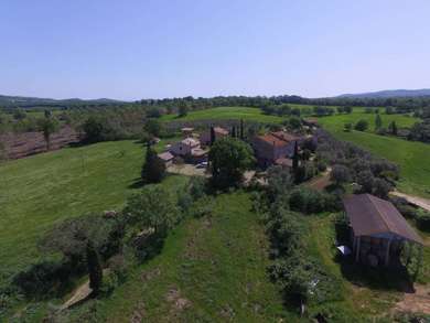 UN GIOIELLO TRA LE COLLINE TOSCANE