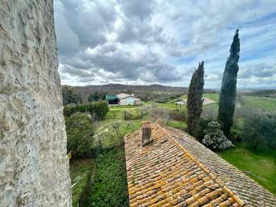 UN GIOIELLO TRA LE COLLINE TOSCANE