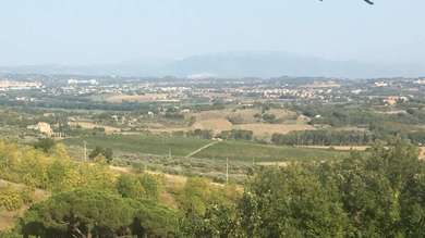 UMBRIA, REAL ESTATE COMPLEX WITH LAND