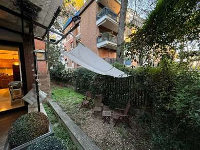 VIGNA CLARA, THREE-ROOM APARTMENT FOR SALE