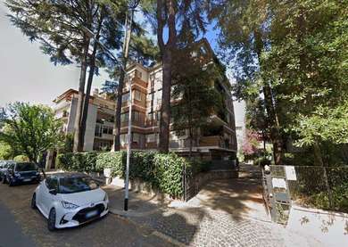 VIGNA CLARA, THREE-ROOM APARTMENT FOR SALE