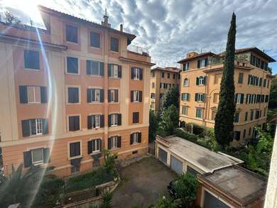 PIAZZA CRATI SALE THREE-ROOM APARTMENT