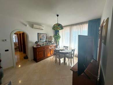 VAL CANNUTA, BRIGHT APARTMENT