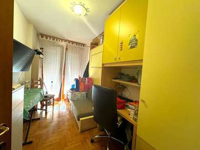 VAL CANNUTA, BRIGHT APARTMENT