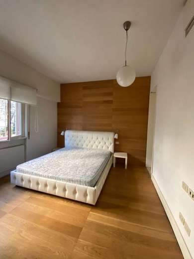 VIGNA CLARA, APARTMENT WITH GARDEN