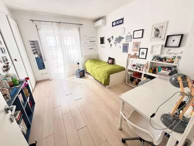 ELEGANTE ATTICO CON TERRAZZO