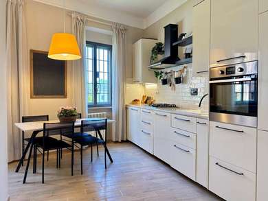 APPARTAMENTO IN VILLA CON GIARDINO