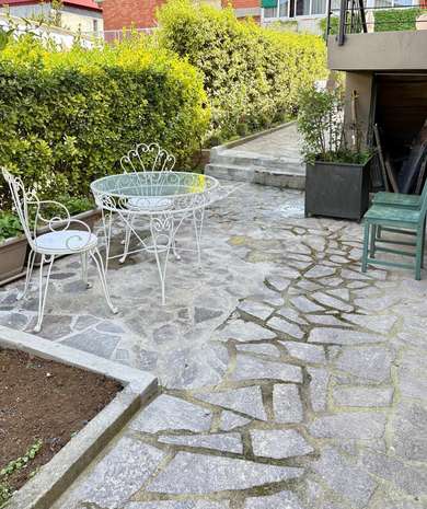 APPARTAMENTO IN VILLA CON GIARDINO