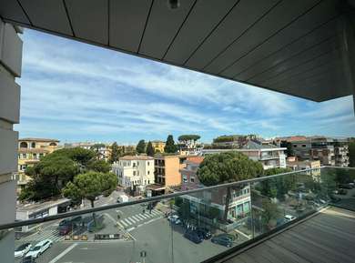 ATTICO DI PREGIO IN LOCAZIONE