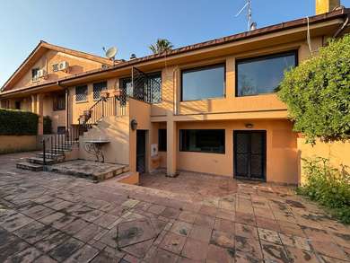 DIVINO AMORE VILLA IN COMPRENSORIO