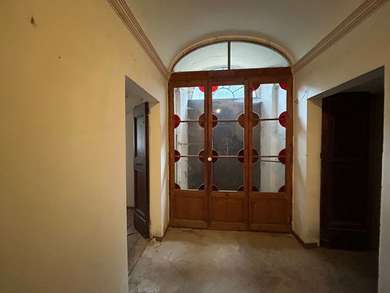 UMBRIA, COMPLESSO IMMOBILIARE CON TERRENO
