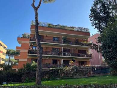 NEL VERDE, SPAZIOSO APPARTAMENTO DIVISIBILE