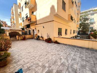 APPARTAMENTO CON AMPIO TERRAZZO