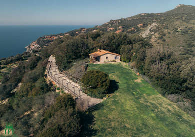 MONTE ARGENTARIO, INCANTEVOLE PROPRIETA'