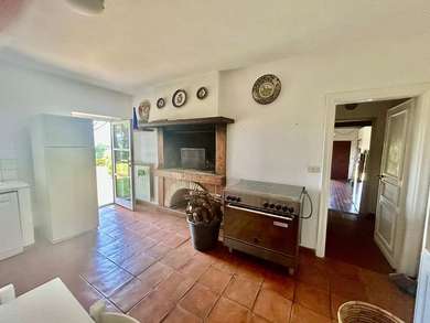 GIUSTINIANA, CASALE CON PISCINA E PARCO