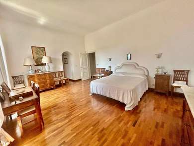 GIUSTINIANA, CASALE CON PISCINA E PARCO