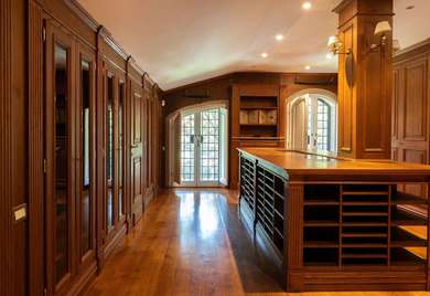  PRESTIGIOUS VILLA