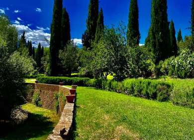 VETRALLA, SUGGESTIVE PROPERTY