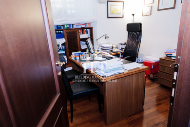 UFFICIO IN PALAZZO D'EPOCA