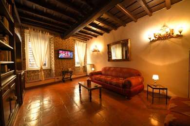 BARBERINI, BEAUTIFUL THREE-ROOM APARTMENT