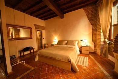 BARBERINI, BEAUTIFUL THREE-ROOM APARTMENT