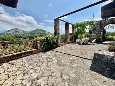 Guidonia Montecelio, Historic Residence