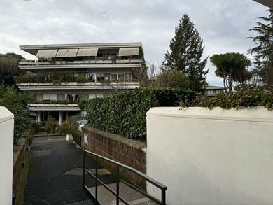 PRATO DELLA SIGNORA, APPARTAMENTO CON TERRAZZO