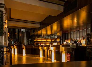 IMMOBILI A REDDITO INTERI STABILI E NEGOZI