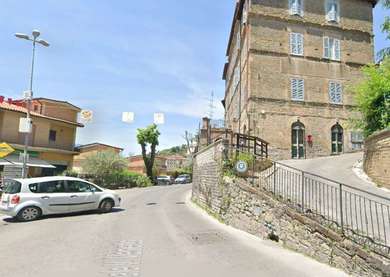 COMPLESSO IMMOBILIARE A REDDITO