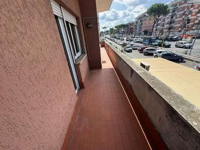 VIA FLAMINIA NUOVA AMPIO APPARTAMENTO