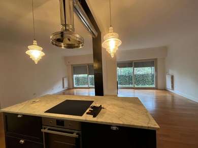 IN COMPRENSORIO, ELEGANTE APPARTAMENTO