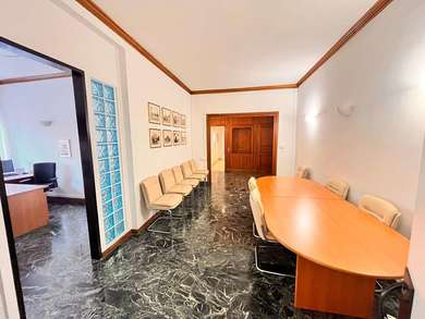 Torlonia, Bright and Spacious Office