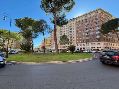 CORSO TRIESTE, LOCALE COMMERCIALE