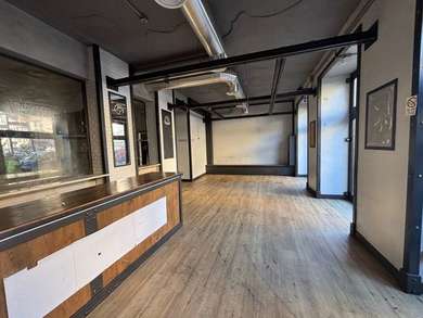 CORSO TRIESTE, LOCALE COMMERCIALE