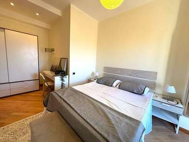 SAN LORENZO, RENOVATED PENTHOUSE