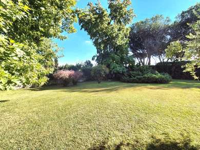 FORMELLO, SEMI-DETACHED VILLA WITH GARDEN