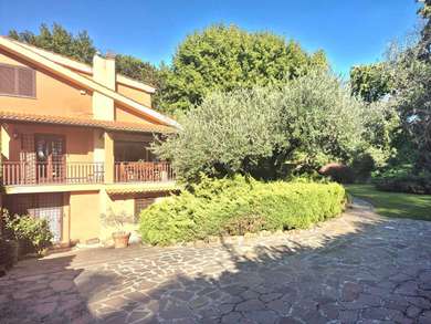 FORMELLO, SEMI-DETACHED VILLA WITH GARDEN