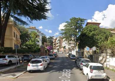 IN PRESTIGIOSO COMPRENSORIO, ELEGANTE APPARTAMENTO