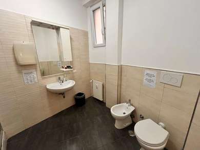 Torlonia, Bright and Spacious Office