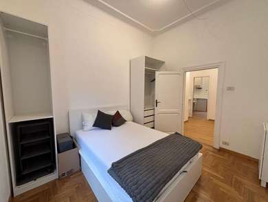 PIAZZA VERDI, LUMINOSO APPARTAMENTO