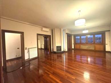 VIALE VATICANO, SPACIOUS APARTMENT