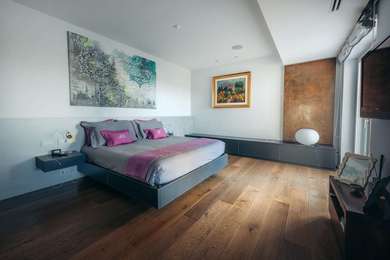 SINGLE FAMILY, VILLA WITH PARK AND SWIMMING POOL.