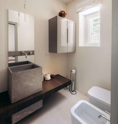 SINGLE FAMILY, VILLA WITH PARK AND SWIMMING POOL.