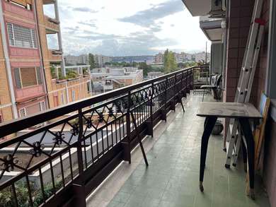 APARTMENT IN A COMPLEX - DIVISIBLE