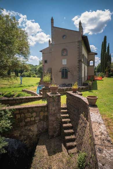 VITERBO, CHARMING PROPERTY