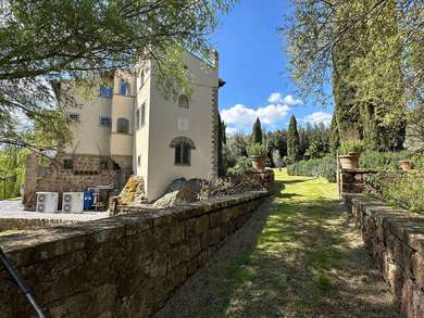 VITERBO, CHARMING PROPERTY