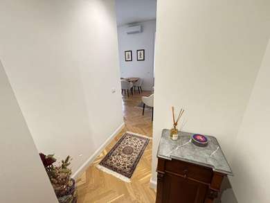 STYLISH TWO ROOM APARTMENT IN PARIOLI