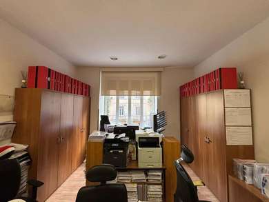 ELEGANT OFFICE IN HISTORIC BUILDING